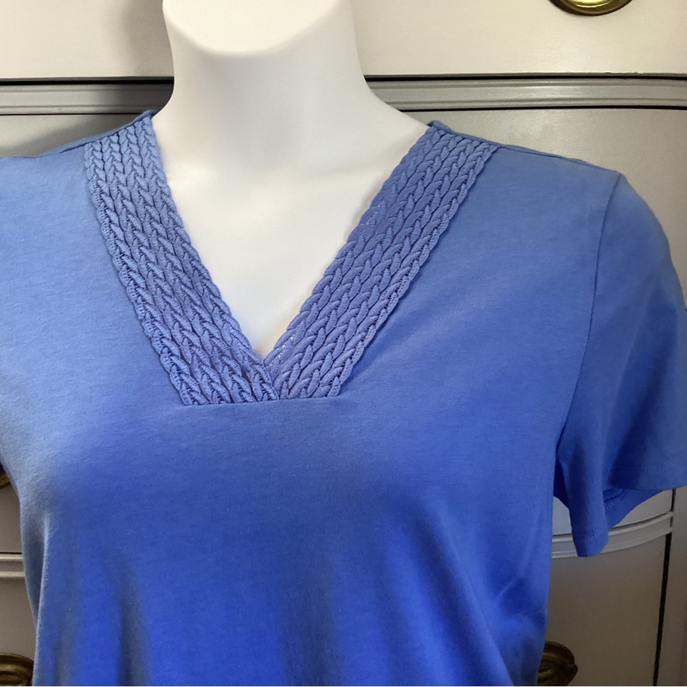 Tommy Hilfiger Periwinkle Blue Short Sleeve V-Neck Top Size Large